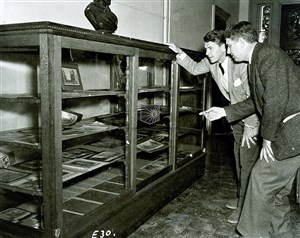 Image description is not available for 1955.040